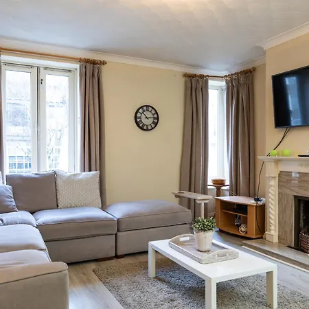 Fantastic 2bd In The Location In