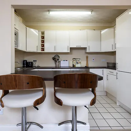 Apartment Fantastic 2bd In The Location In *